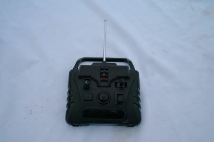 Remote Control Toy Vehicle Transmitter - FCC ID G6D6277H - New Bright Industrial Co Ltd (2)