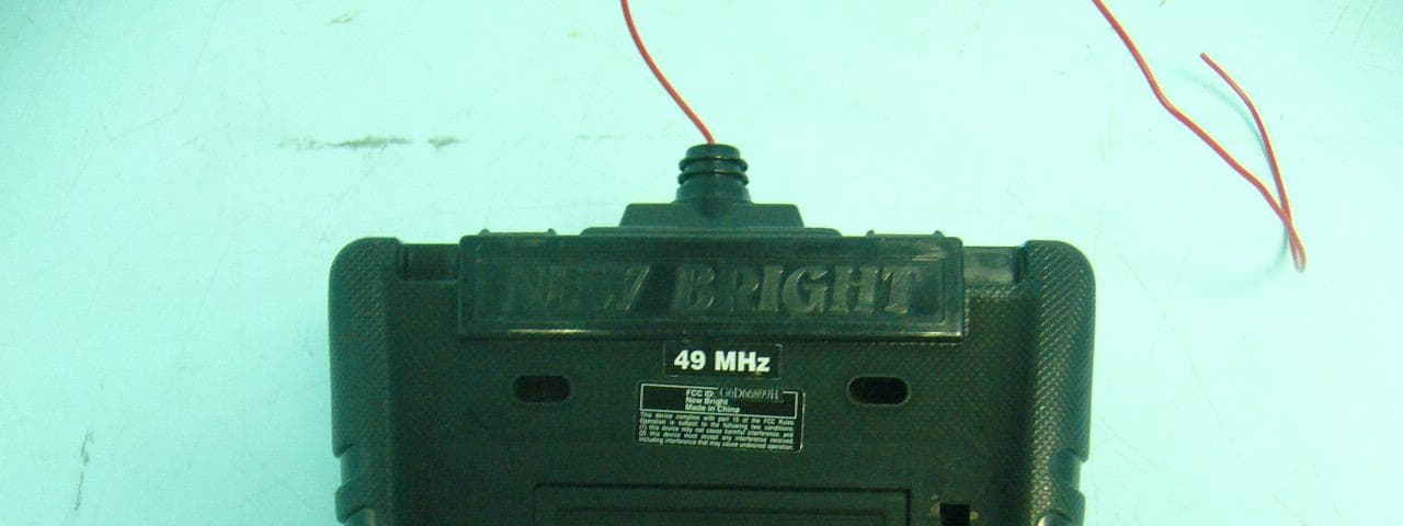 RC Toy Transmitter - FCC ID G6D66899H - New Bright Industrial Co Ltd (2)