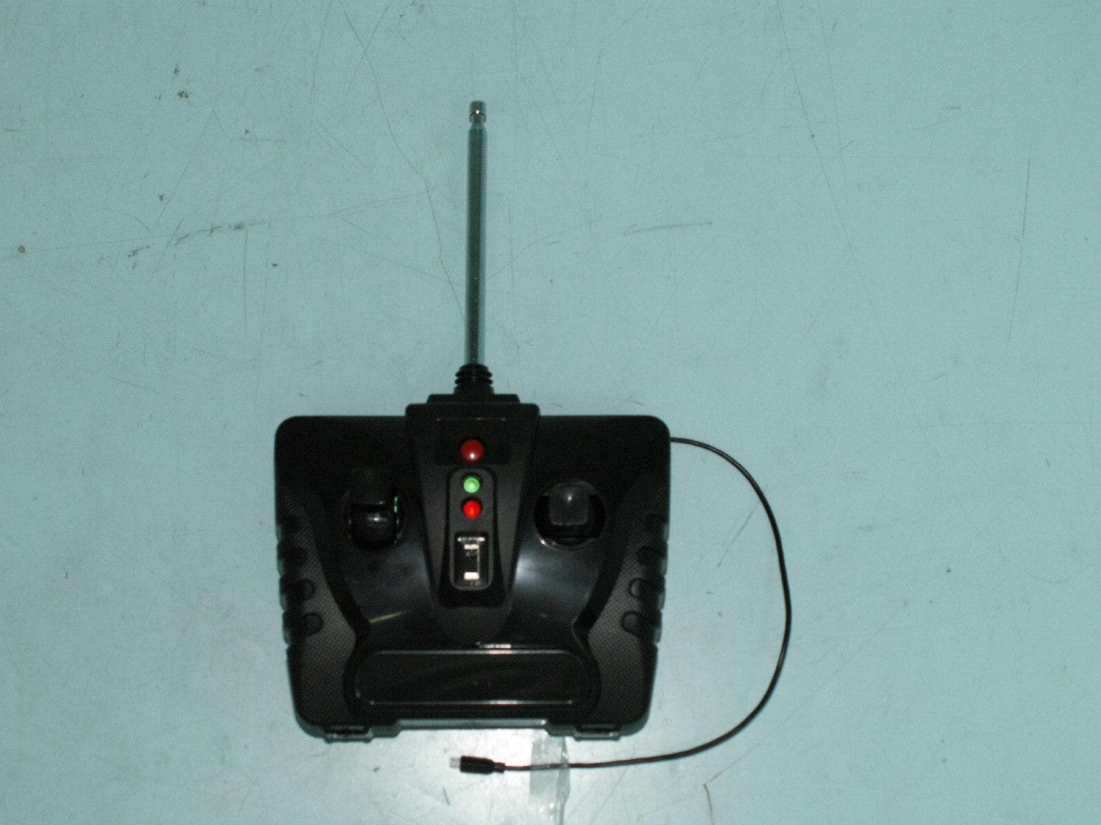 RC Toy Transmitter - FCC ID G6D8200H - New Bright Industrial Co Ltd (4)