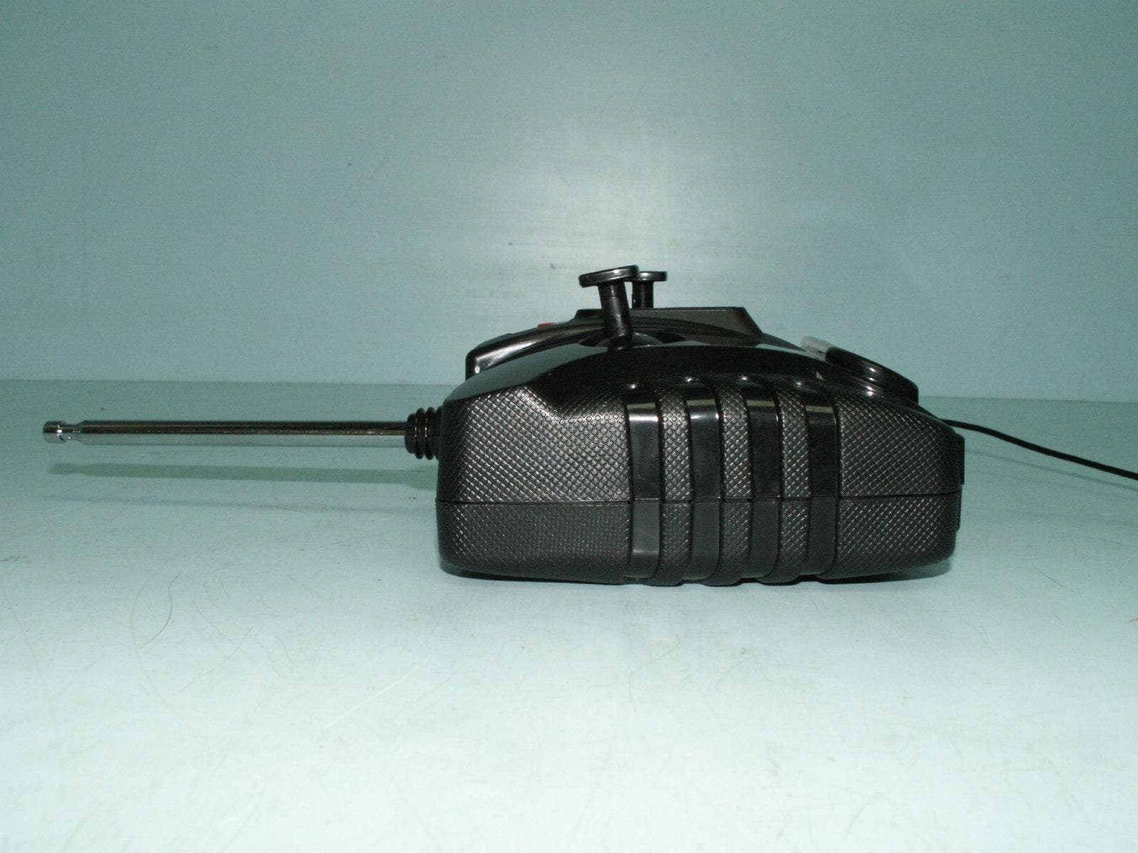 RC Toy Transmitter - FCC ID G6D8200H - New Bright Industrial Co Ltd (2)