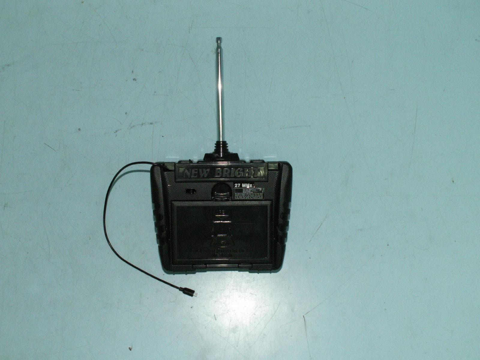 RC Toy Transmitter - FCC ID G6D820H - New Bright Industrial Co Ltd (2)