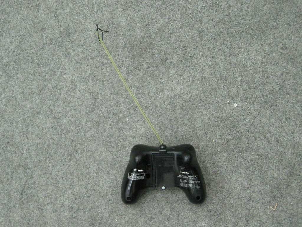 Remote Controller for Toy - FCC ID G6DG21H - New Bright Industrial Co Ltd (2)