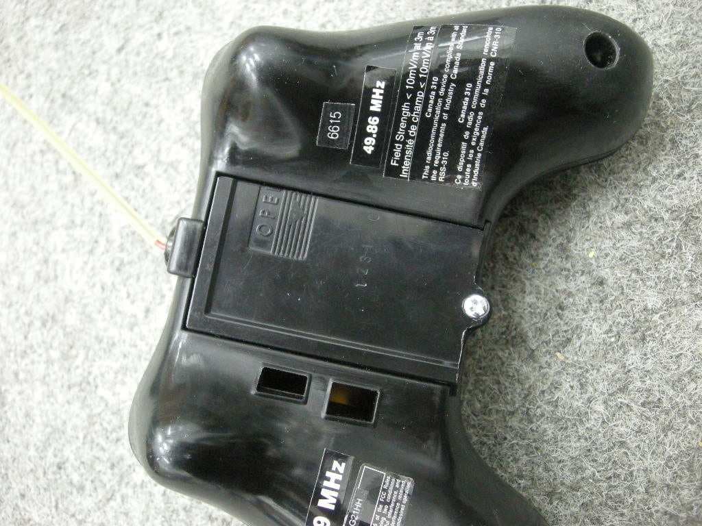 Remote Controller for Toy - FCC ID G6DG21HH - New Bright Industrial Co Ltd (3)