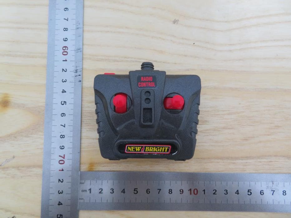 TOY Transmitter - FCC ID G6DGF31HTNRR1 - New Bright Industrial Co Ltd (4)