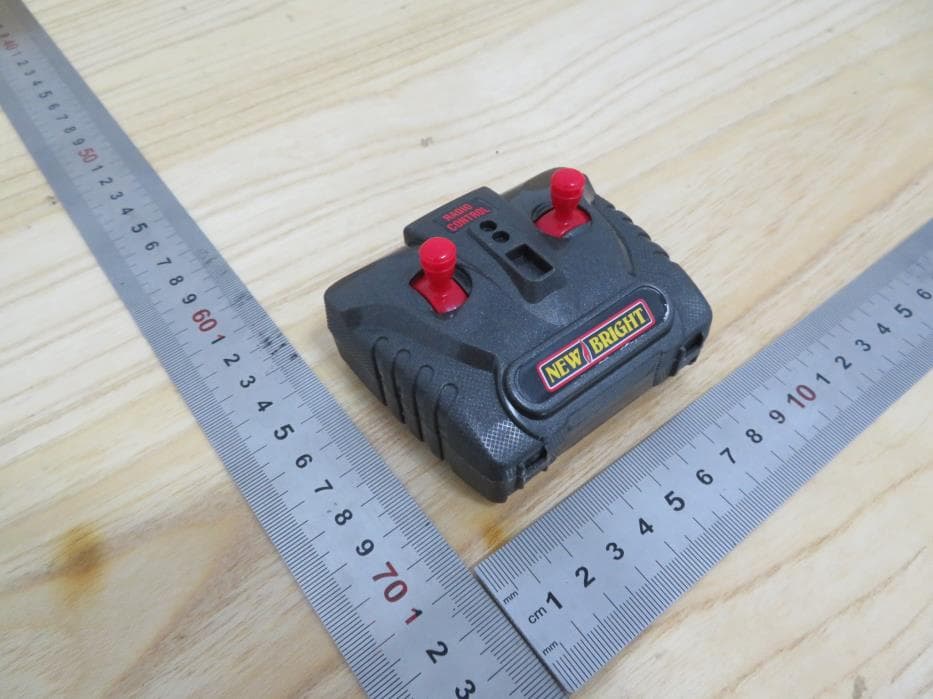 TOY Transmitter - FCC ID G6DGF31HTNRR1 - New Bright Industrial Co Ltd