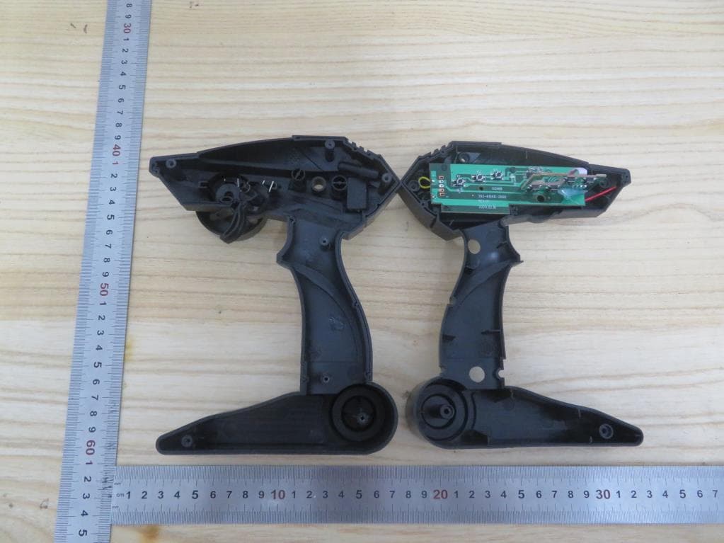 TOY Transmitter - FCC ID G6DGFH6F - New Bright Industrial Co Ltd (4)