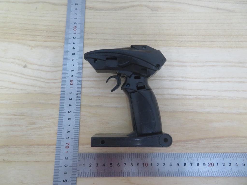 TOY Transmitter - FCC ID G6DGGH7F - New Bright Industrial Co Ltd (4)
