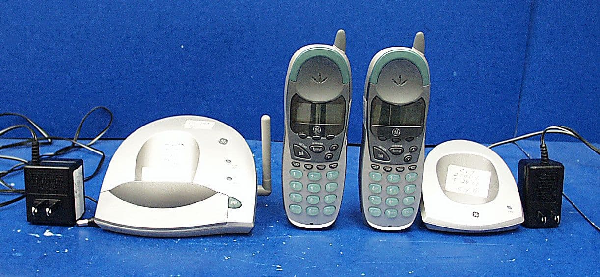 2.4 GHz Cordless Telephone - FCC ID G9H2-1006A - Thomson Inc.