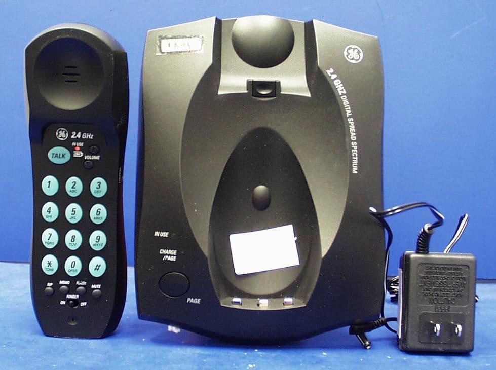 2.4GHz DSSS Cordless Telephone - FCC ID G9H2-7700 - Thomson Inc.