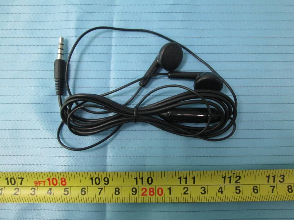 3G smartphone - FCC ID GAO-MAX40 - Collage Investments LLC.