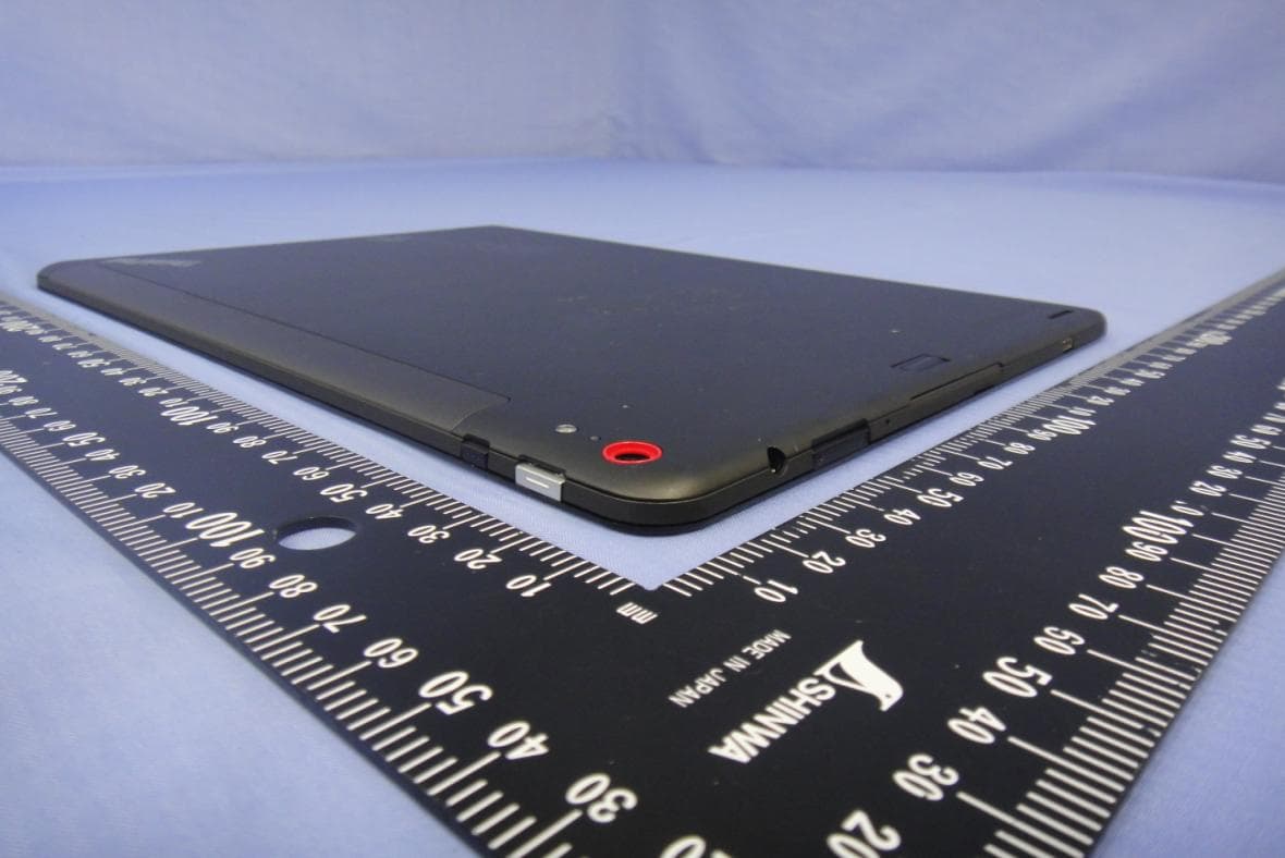 Tablet Computer - FCC ID GKR-TP00064AUC - Compal Electronics Inc (3)