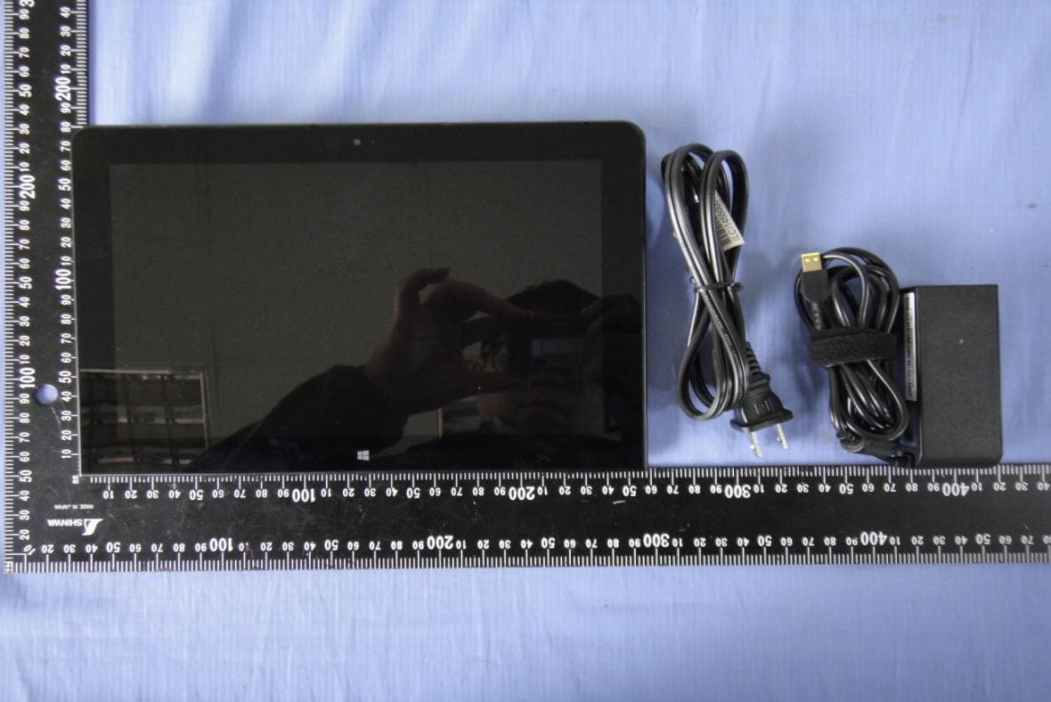 Tablet Computer - FCC ID GKR-TP00064BUC - Compal Electronics Inc (3)