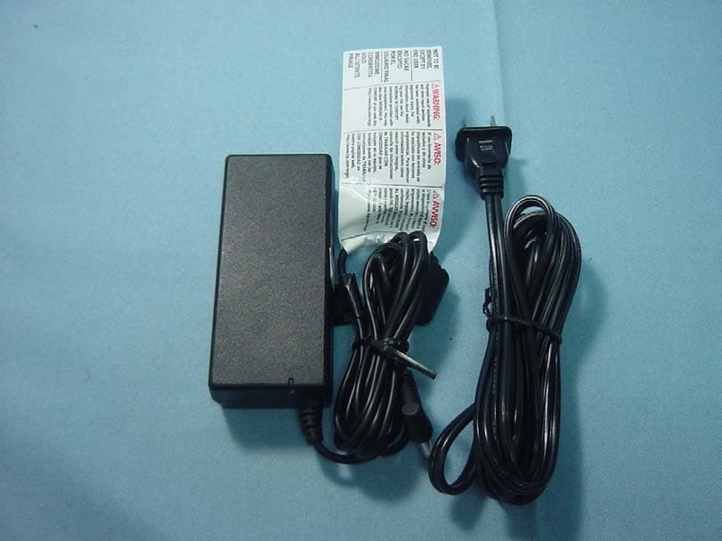 Notebook Computer With 802.11b WLAN module - FCC ID GKRWM3B2100 - Compal Electronics Inc (2)