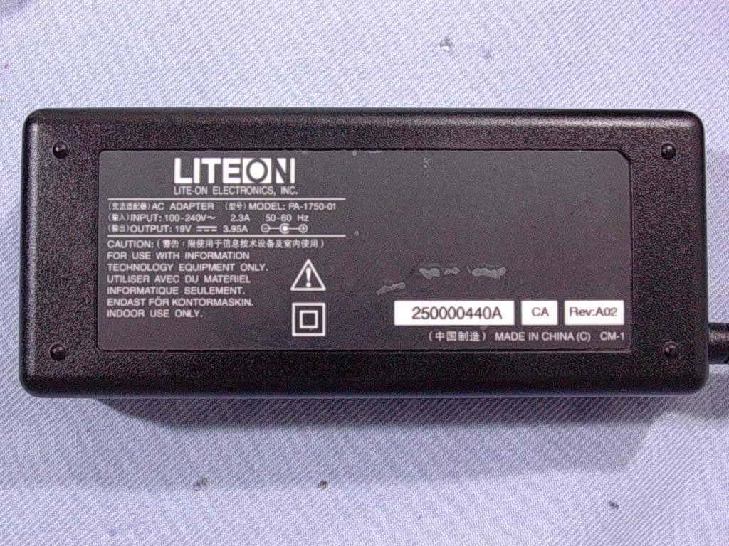 Notebook Computer W/802.11 b/g WLAN Card - FCC ID GKRWM3BBG50 - Compal Electronics Inc