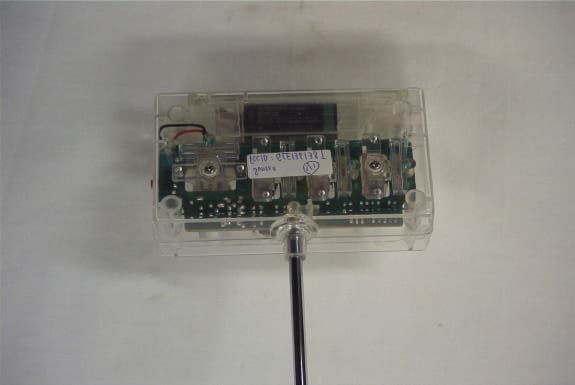 49 MHz Wireless Remote Control Transmitter - FCC ID GLE136138T - Suncon Toys Industry Ltd (1)
