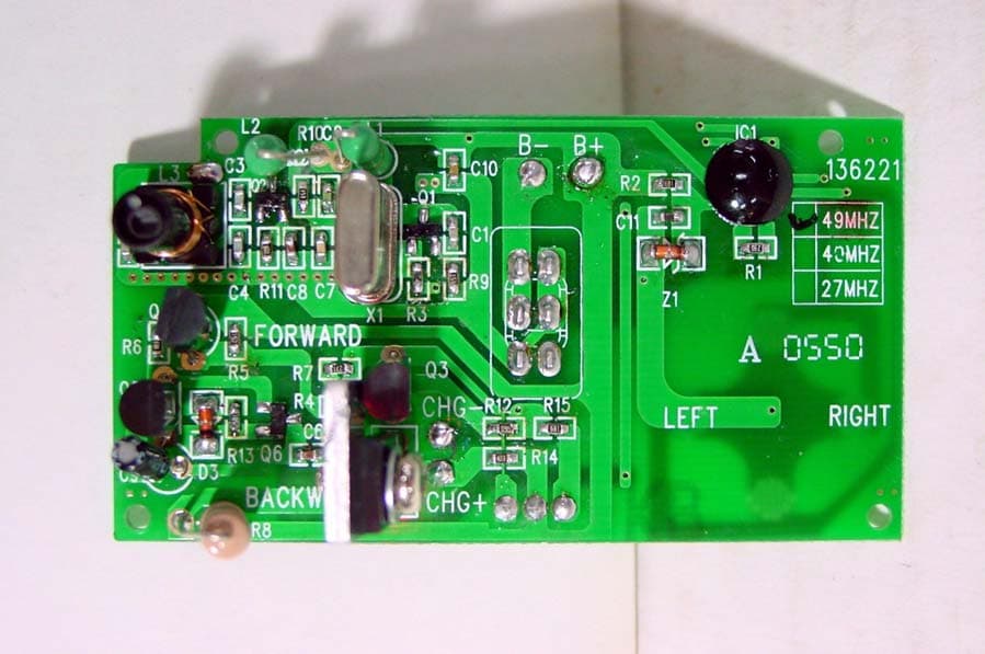 REMOTE CONTROL TRANSMITTER - FCC ID GLE607090T - Suncon Toys Industry Ltd (1)