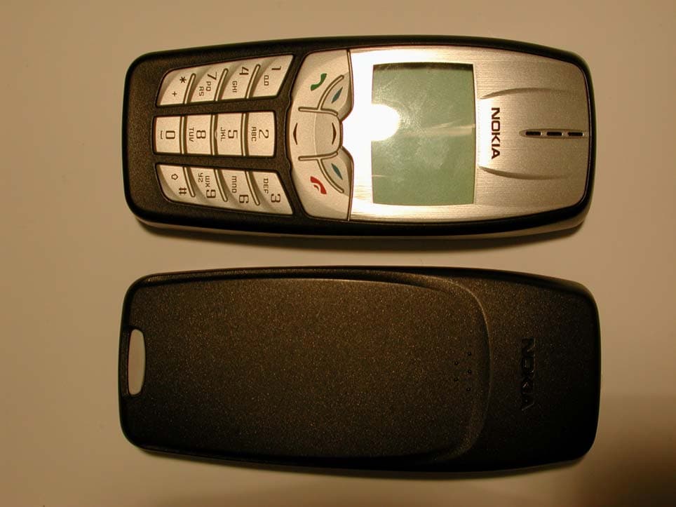 Single Band, Dual Mode Cellular Phone - FCC ID GMLRH-40 - Microsoft Corporation