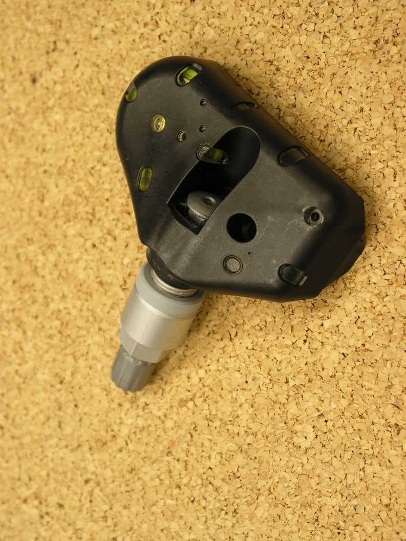Tire Pressure Monitoring Transmitter - FCC ID GQ4-67T - BCS Access Systems US LLC (3)