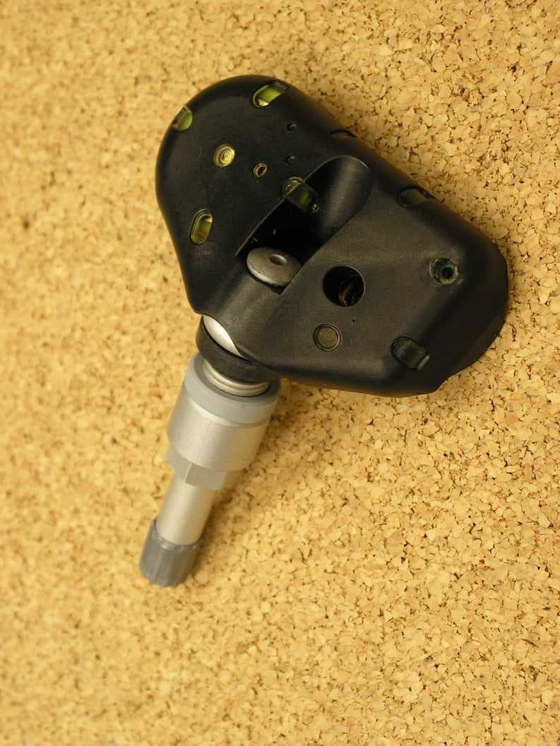 Tire Pressure Monitoring Transmitter - FCC ID GQ4-67T - BCS Access Systems US LLC (4)
