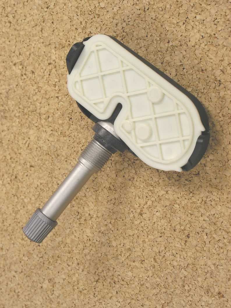 Tire Pressure Monitor - FCC ID GQ4-69T - BCS Access Systems US LLC (4)