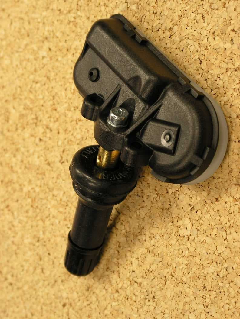 Tire Pressure Monitor - FCC ID GQ4-70T - BCS Access Systems US LLC (4)