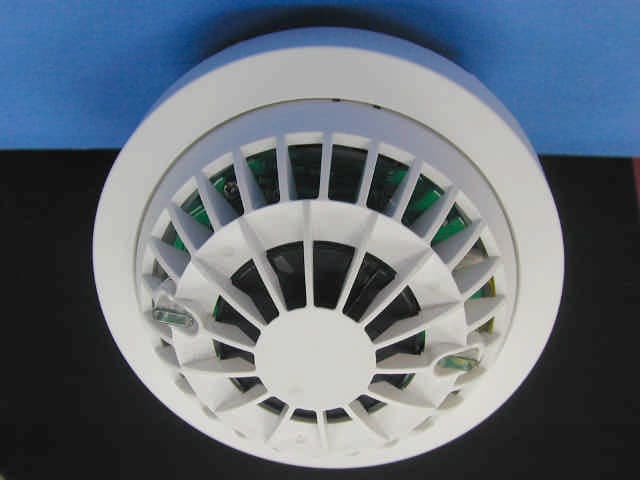 Photoelectric Smoke Detector - FCC ID GSAMCT425 - Visonic Inc.