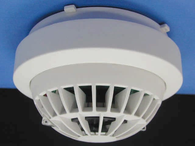 Photoelectric Smoke Detector - FCC ID GSAMCT425 - Visonic Inc. (3)