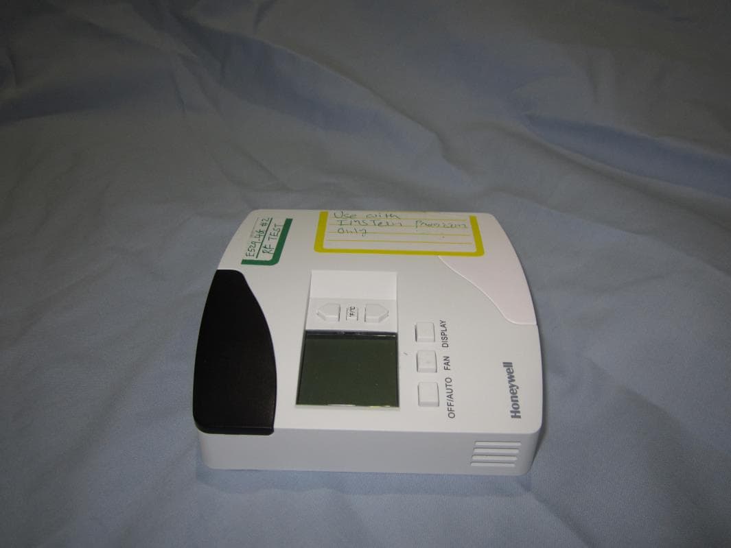 Battery Powered Thermostat - FCC ID GTC202153TXR - Honeywell International Inc. (5)