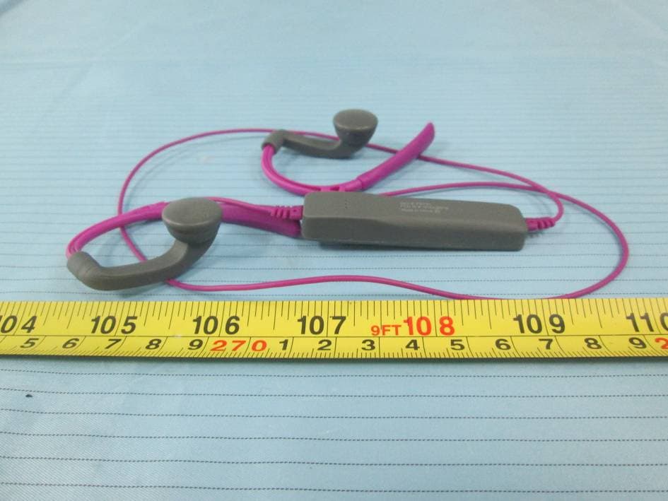 BT EARPHONE - FCC ID GTOLBS19 - Shenzhen Linpa Technology Co.,Ltd (4)
