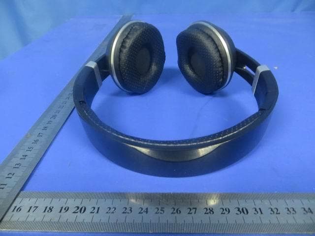 Bluetooth Earphone - FCC ID GTOLBS45 - Shenzhen Linpa Technology Co.,Ltd (4)