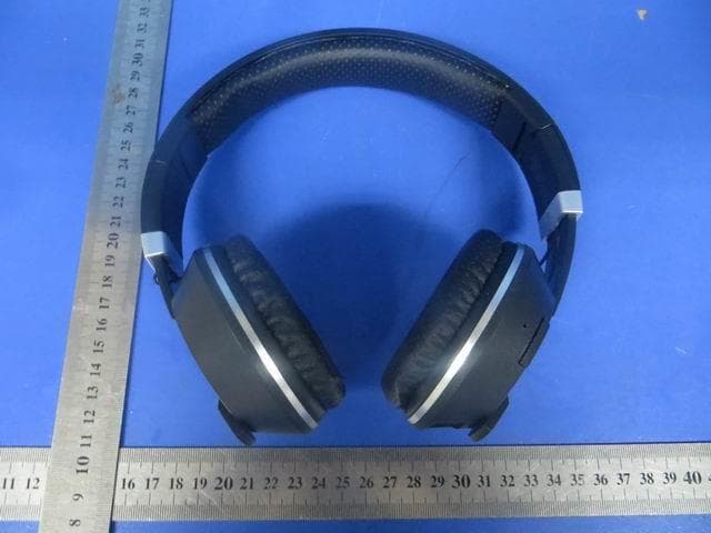 Bluetooth Earphone - FCC ID GTOLBS45 - Shenzhen Linpa Technology Co.,Ltd (3)