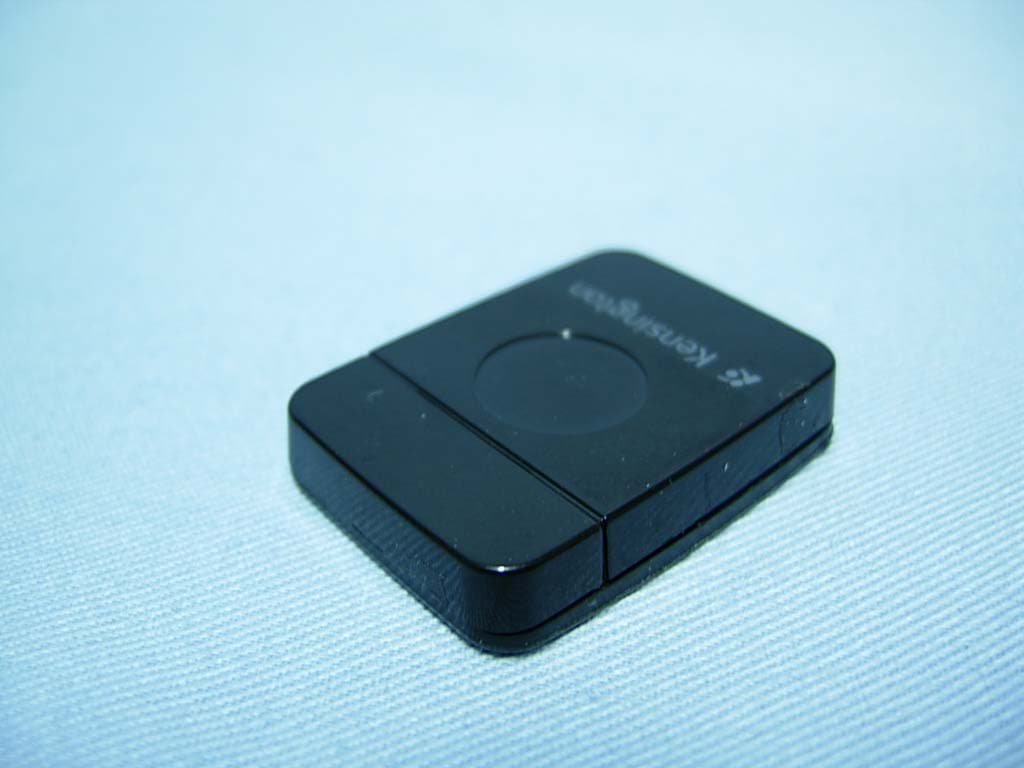 LiquidAux Remote Controller - FCC ID GV3M01013-R - ACCO Brands, Inc. (2)