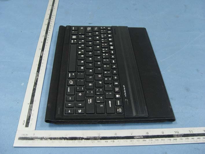 KeyFolio Fit Universal Folio with Keyboard - FCC ID GV3M01268 - ACCO Brands, Inc. (3)