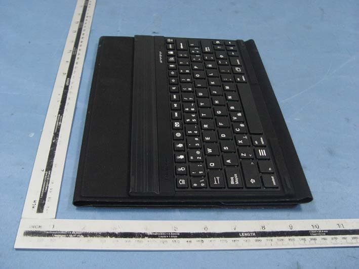 KeyFolio Fit Universal Folio with Keyboard - FCC ID GV3M01268 - ACCO Brands, Inc. (2)