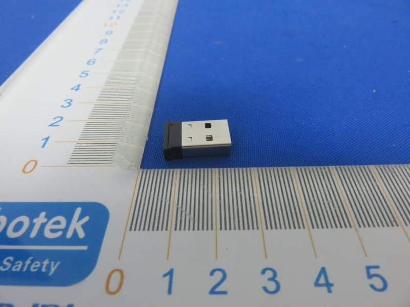 SureTrack Dual Wireless Dongle - FCC ID GV3M01435-D - ACCO Brands, Inc. (4)