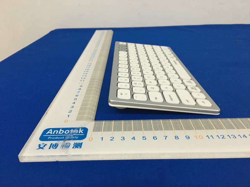Dual Wireless Compact Keyboard - FCC ID GV3M01502-K - ACCO Brands, Inc. (4)