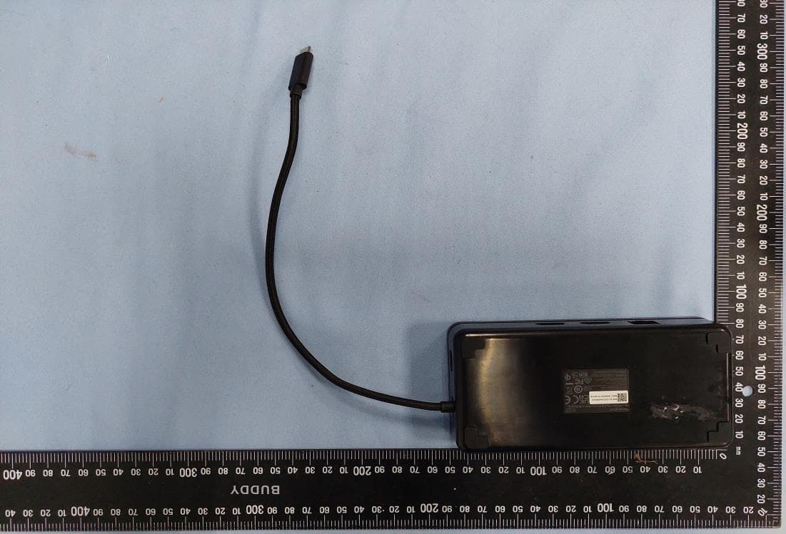 SD1700P USB-C Dual 4K Portable Dock w/ Qi Charging - FCC ID GV3M01539 - ACCO Brands, Inc. (2)