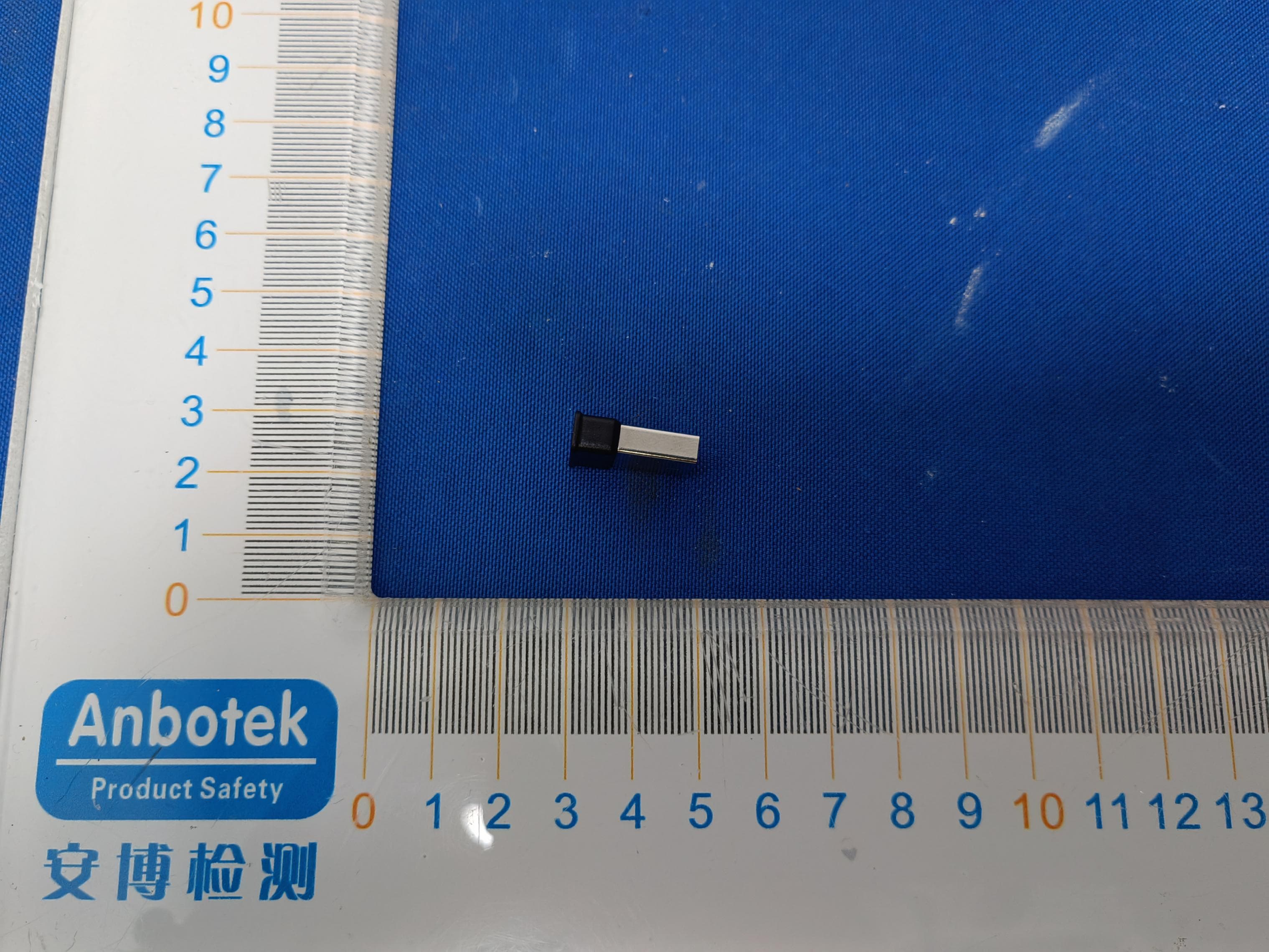 Wireless Dongle - FCC ID GV3M01678-D - ACCO Brands, Inc. (2)