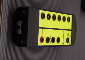 Remote Control Transmitter - FCC ID GXZE10647B - Telemotive Industrial Controls (2)