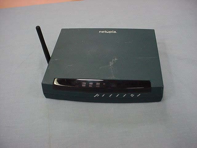 Wireless ADSL Router - FCC ID GZ53347W - ARRIS (2)