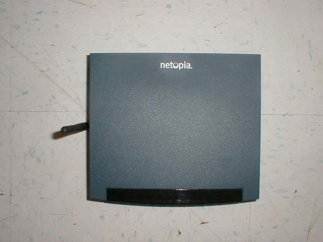 Ethernet to Ethernet Router with 802.11b - FCC ID GZ53387W - ARRIS (3)