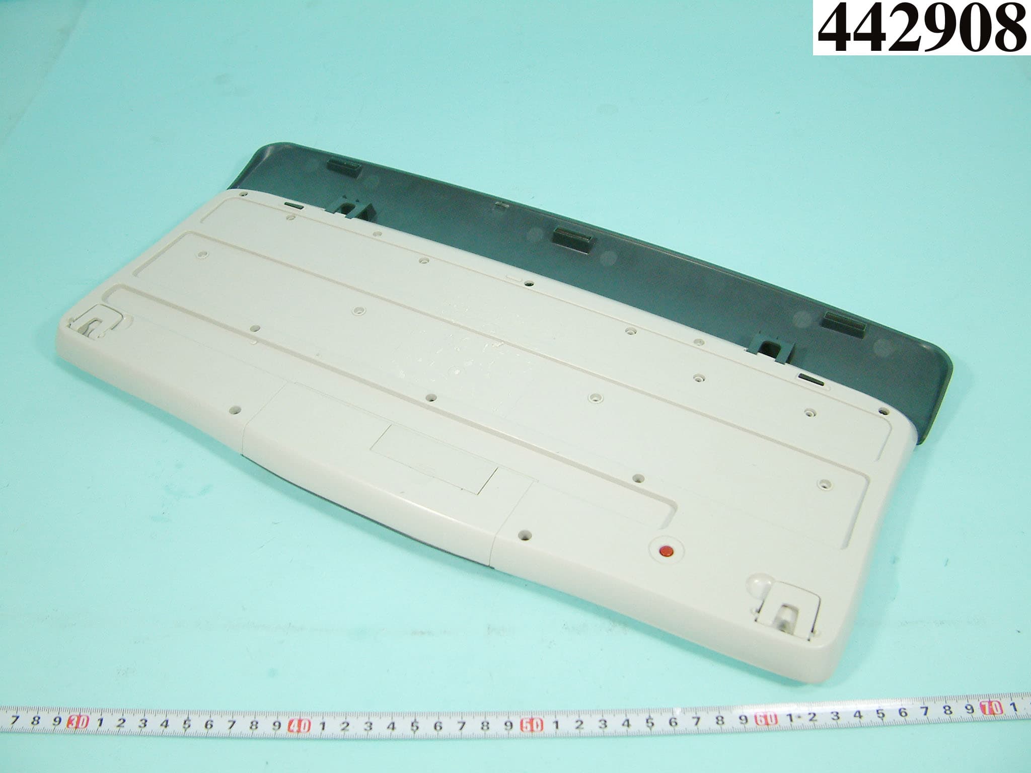 27MHZ WIRELESS KEYBOARD - FCC ID H4IKB27RF003 - Lite-on Technology Corp. (2)