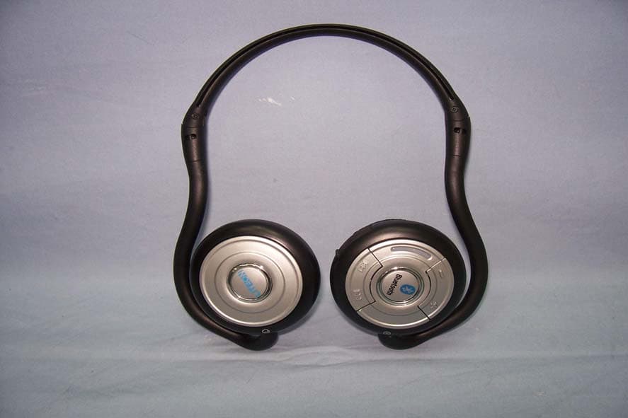Bluetooth Stereo Headset - FCC ID H4IPIDB30601 - Lite-on Technology Corp.