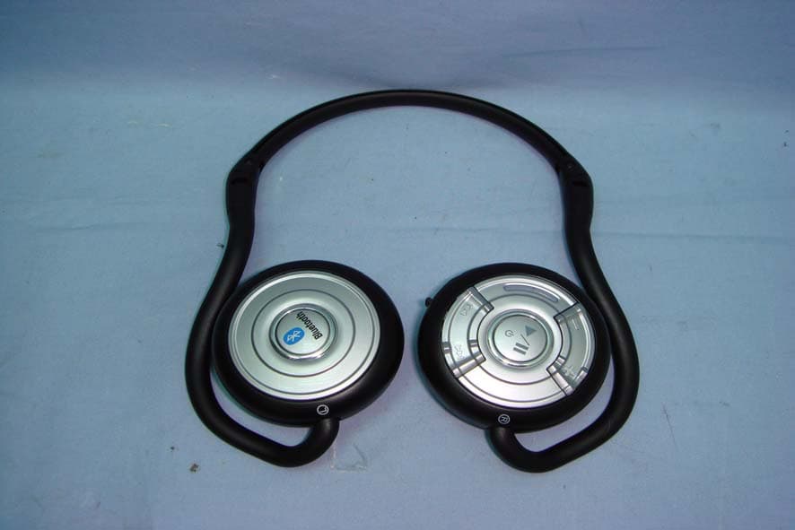 Bluetooth Stereo Headset - FCC ID H4IPIDB30601 - Lite-on Technology Corp. (2)