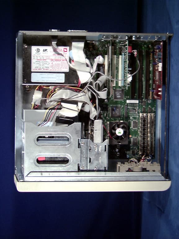 16-bit ISA Bus Data/Fax/Voice Modem Card - FCC ID H4TFM-RIB3HC - Zoltrix Inc