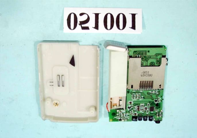 MP3 PLAYER - FCC ID H52PT-8030 - Puretek Industrial Co Ltd (4)