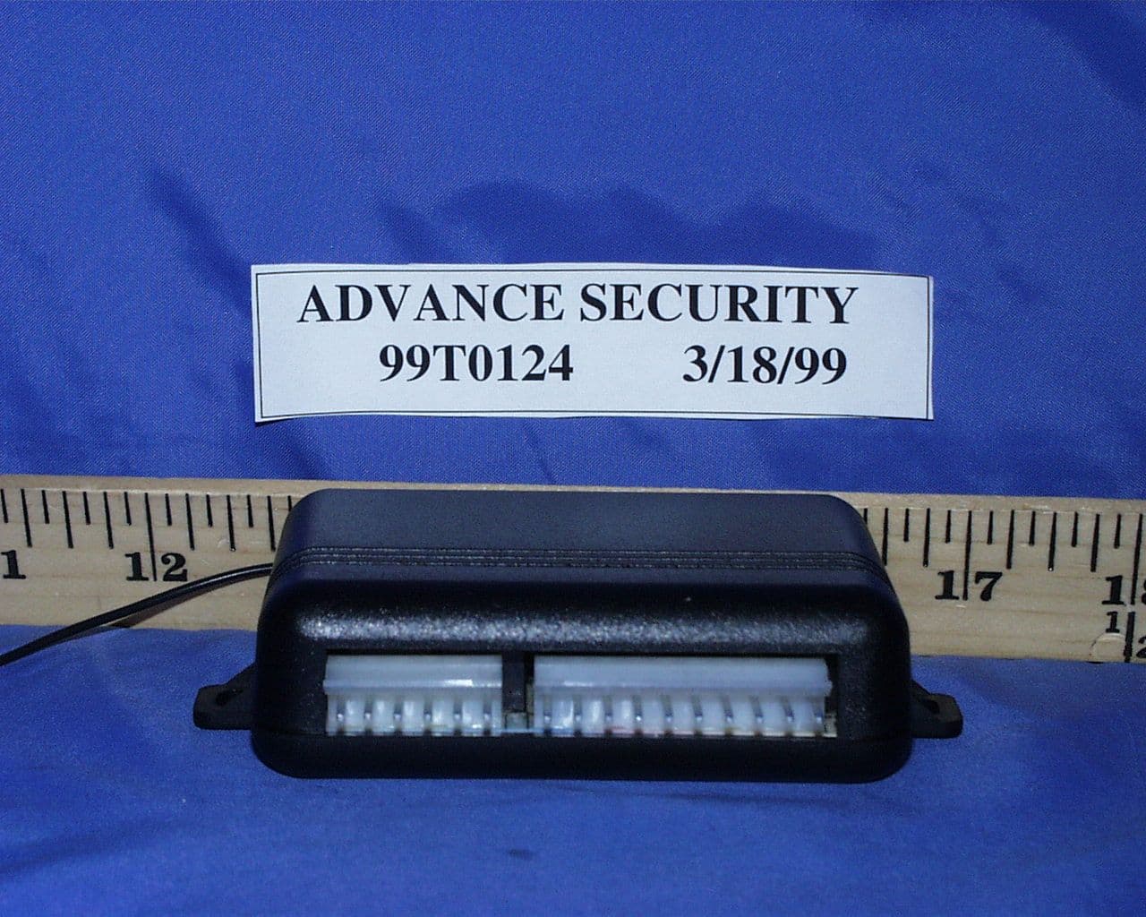 310MHz AUTO ALARM SYSTEM RECEIVER - FCC ID H5OR26 - Advance Security Inc