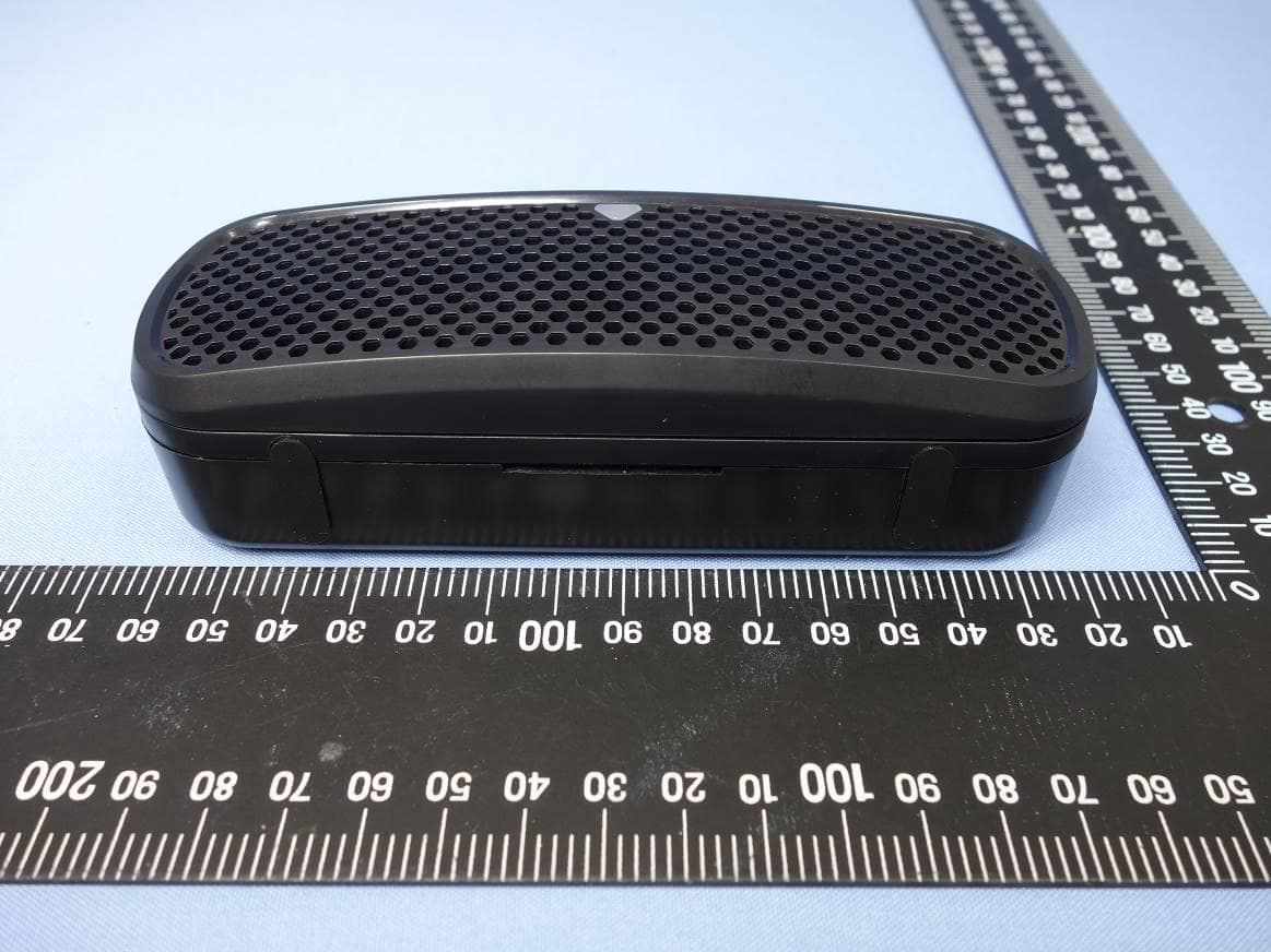 SIG Bluetooth speaker - FCC ID H79VFRU-25-46BT - Delta Electronics Incorporated (2)