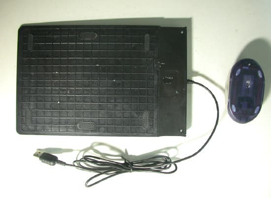 Wireless Battery Free Optical Mouse - FCC ID H8GNB20A - A Four Tech Co Ltd