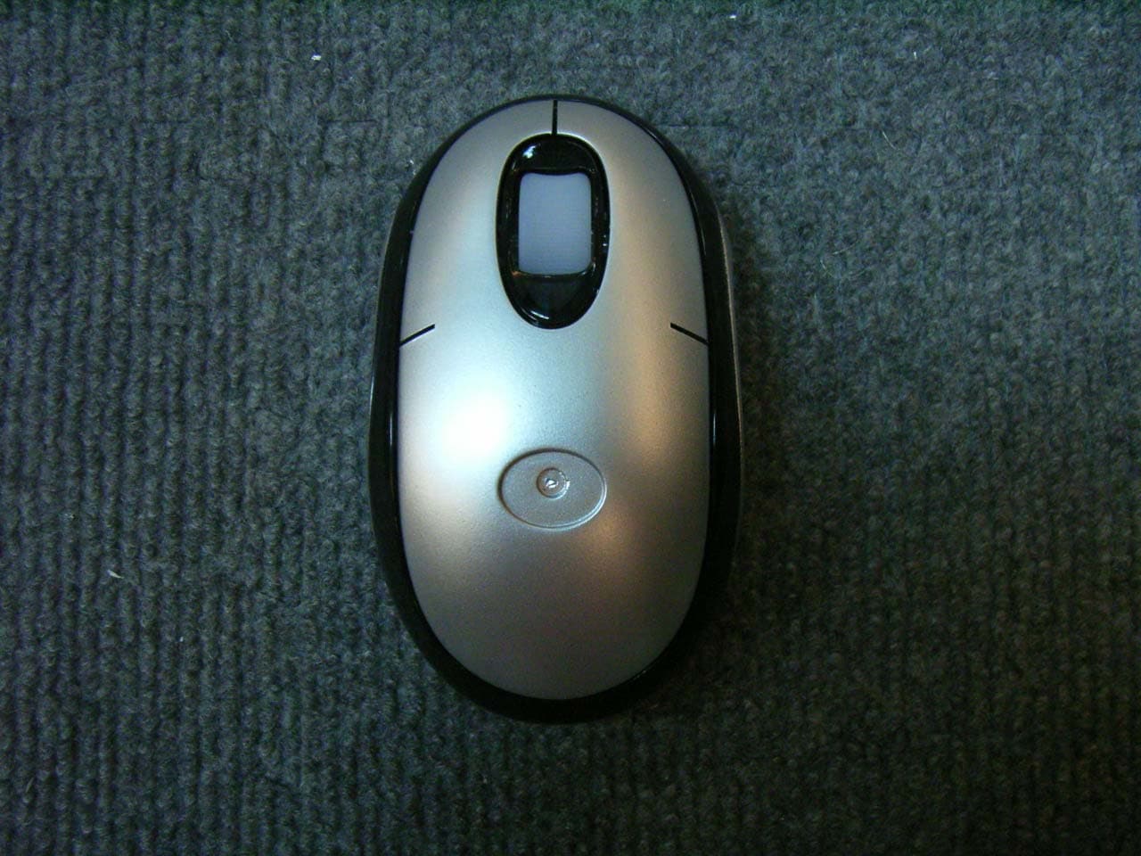 Wireless Battery Free Optical Mouse - FCC ID H8GNB25 - A Four Tech Co Ltd